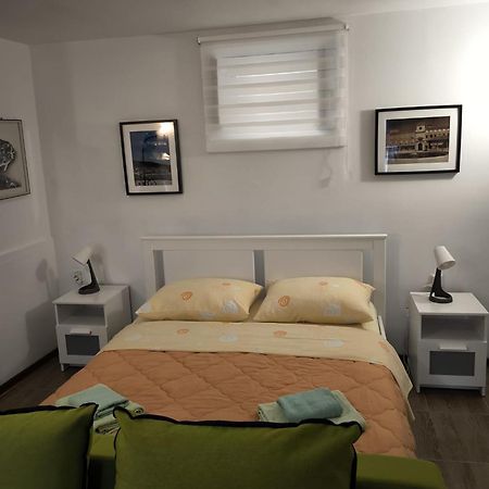 Studio Apartman Nona Angela-Valun Cres Exterior foto
