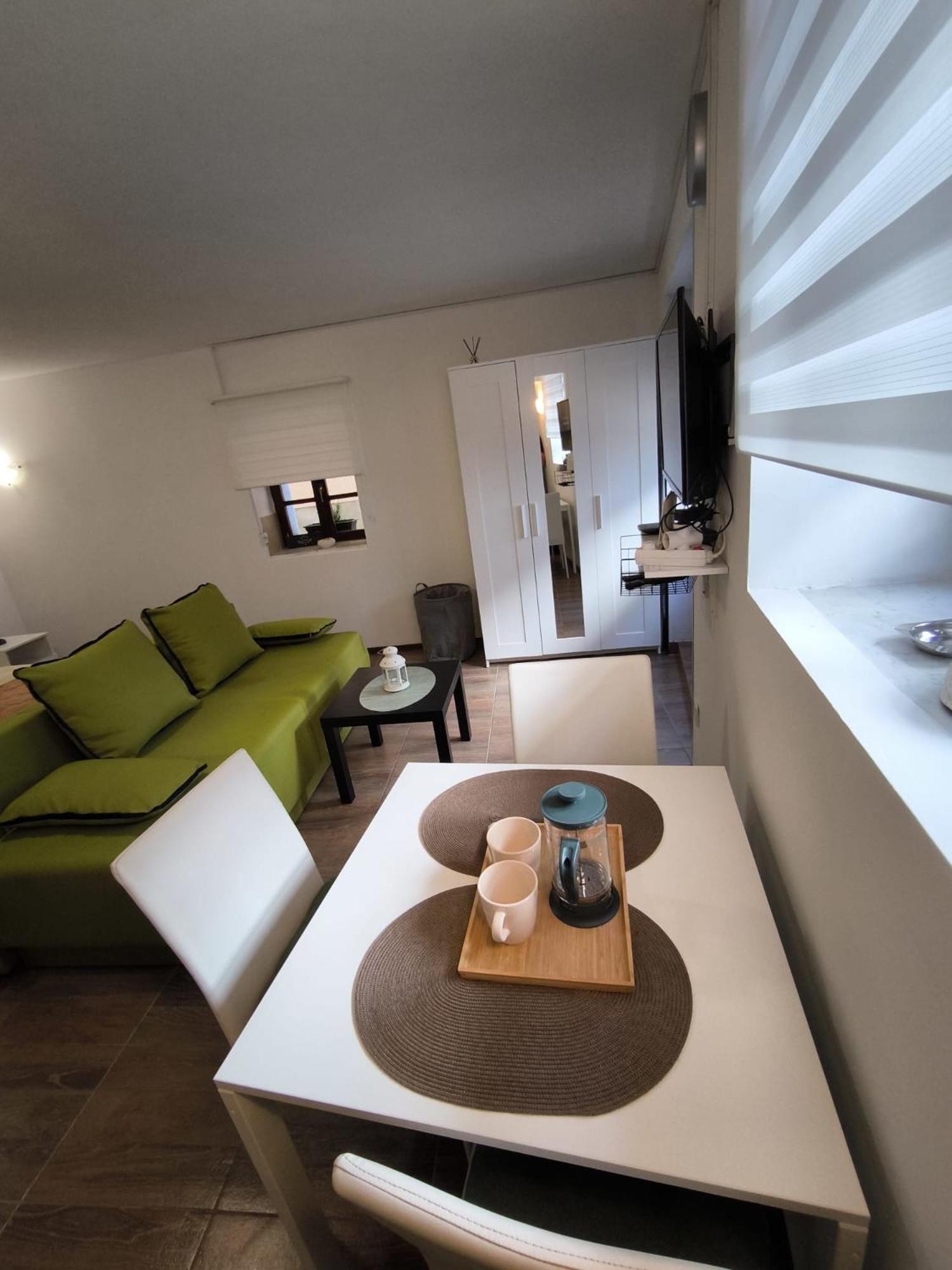 Studio Apartman Nona Angela-Valun Cres Exterior foto